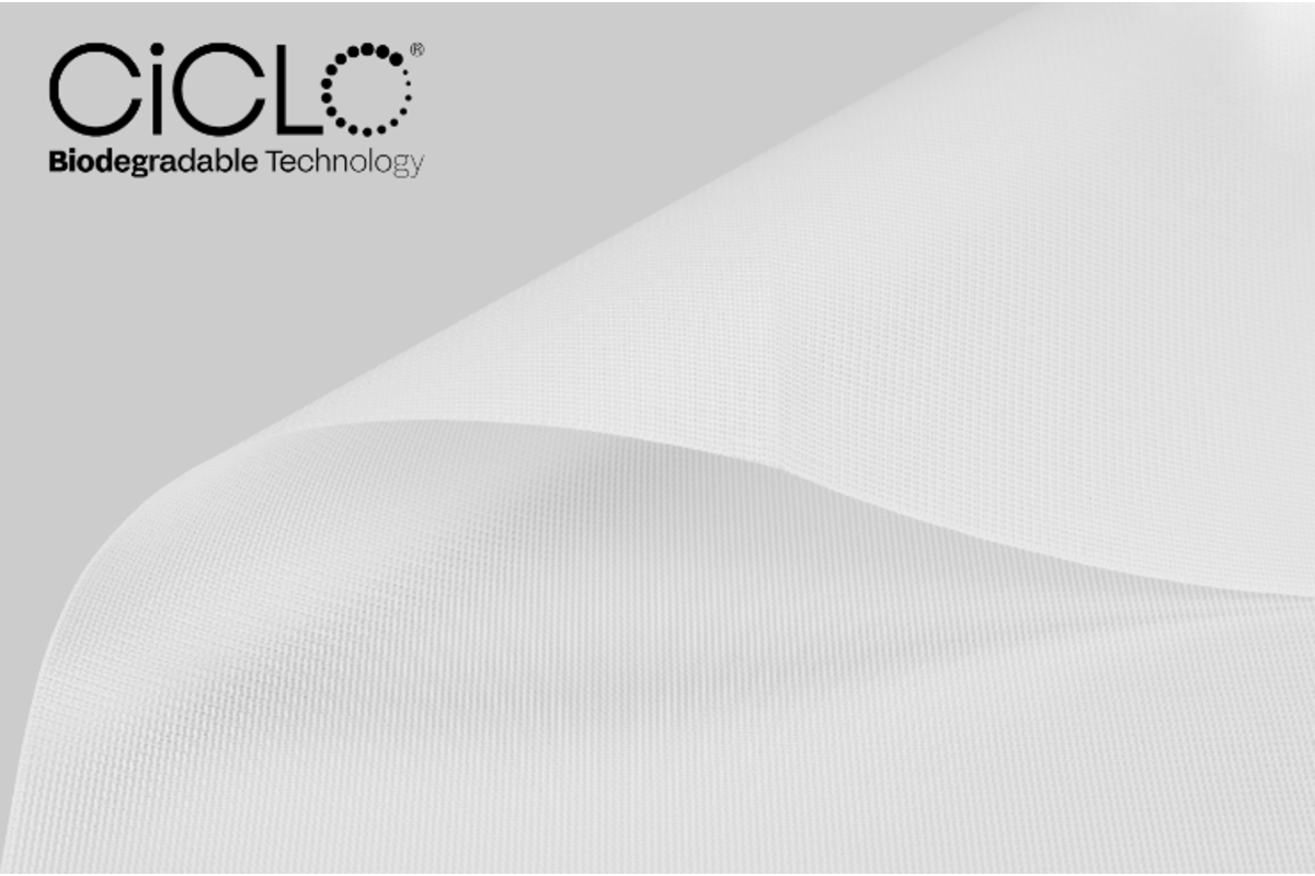 CiCLO® Flag 110 FR, +/- 110 g/m2
For subli transfer & direct
3,20 x +/- 100 m